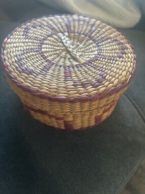 Vintage Handwoven Round Woven Storage Basket with Lid - Natural & Purple